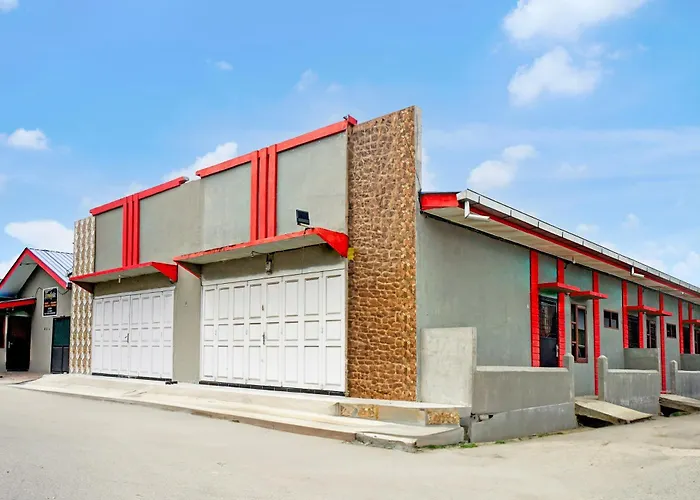 Oyo 93951 Family Guesthouse