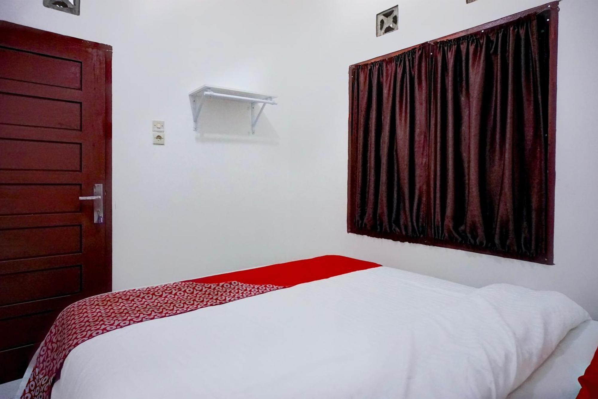 Hotel Oyo 93951 Family 2*