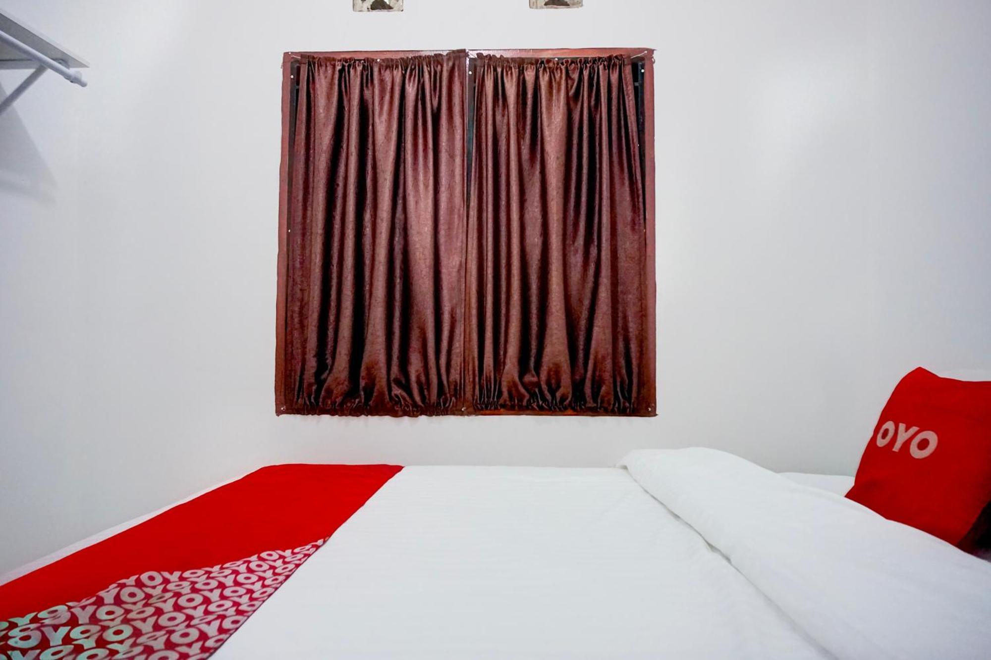 Oyo 93951 Family Hotel Medan