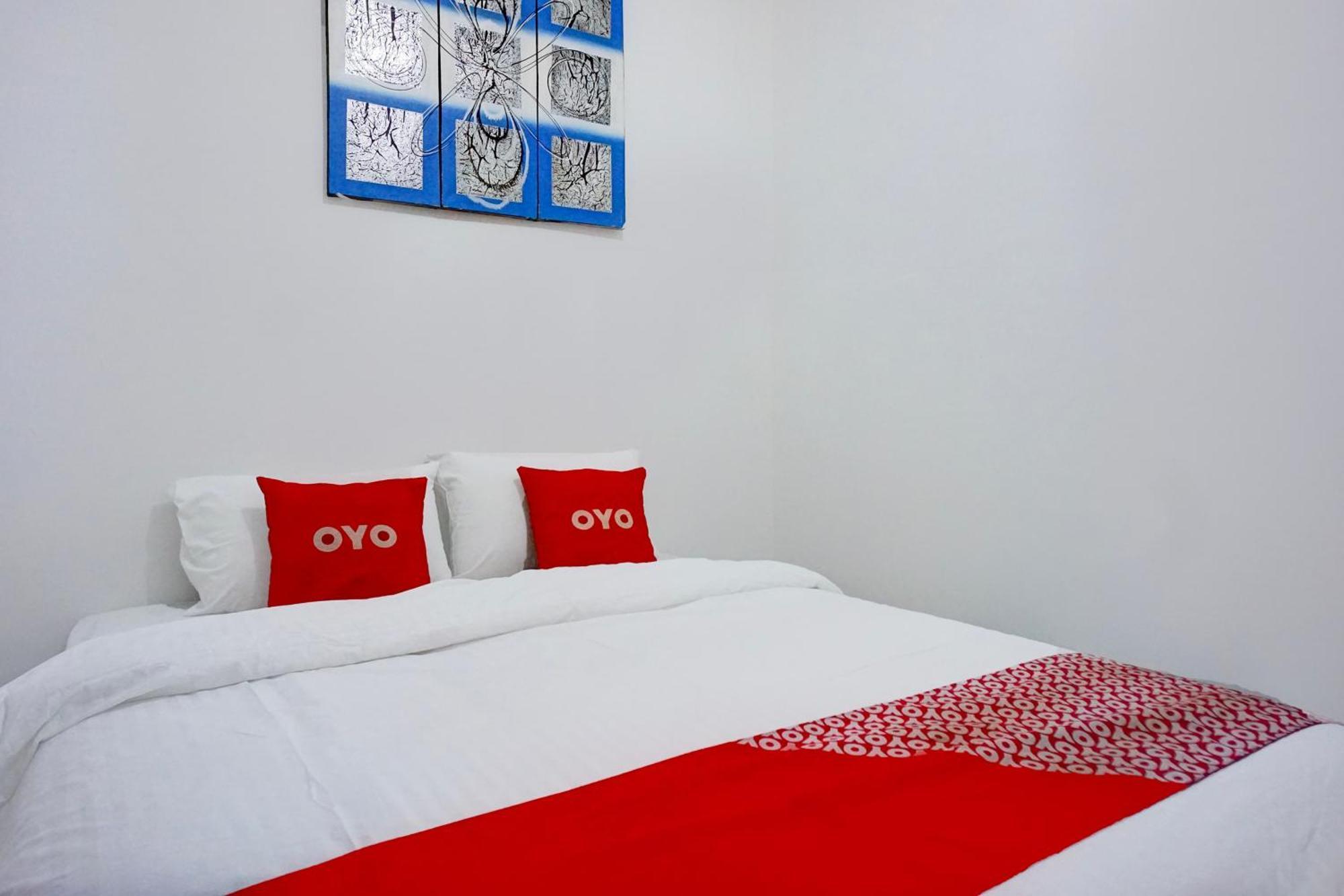 Oyo 93951 Family 2* Medan